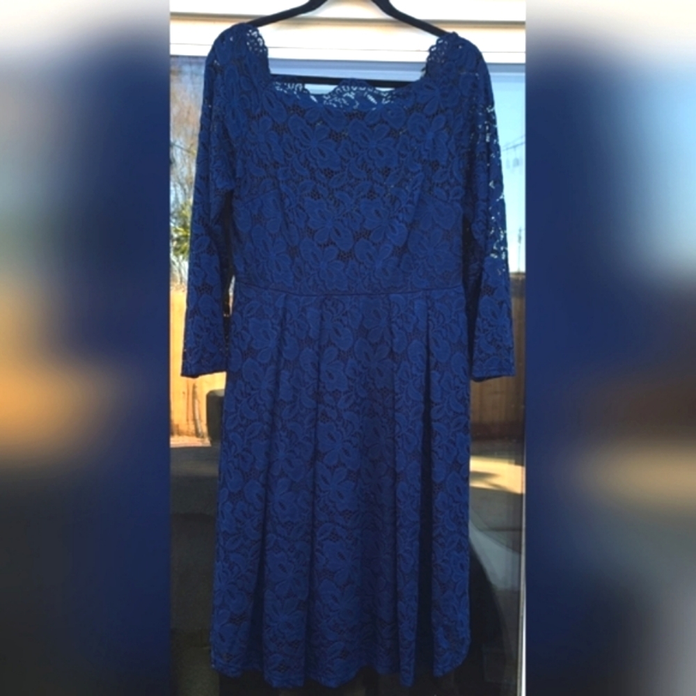 Miusol Elegant Navy Blue Floral Lace Dress – Size XL - Picture 6 of 16